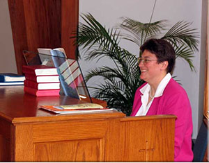 Pianist cures her carpal tunnel pain