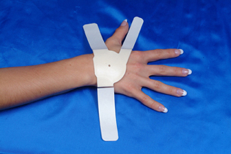 step_1_right step one for wearing the carpal solution on the right hand