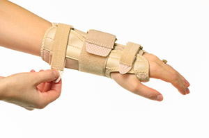 hand brace for treatment of carpal tunnel