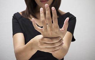 numbness and tingling in the hands is related to carpal tunnel