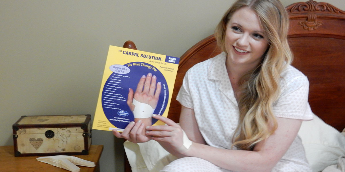 applying-the-carpal-solution-before-bed While you sleep, The Carpal Solution gently stretches the soft tissue at the base of the hand