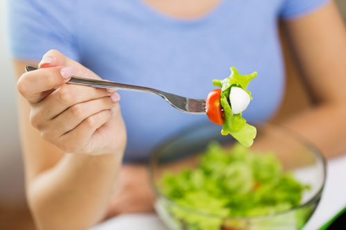 eating with a fork can be difficult with carpal tunnel