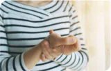 Hand Pain, Hand Injuries & Swollen Hand Tissue Can Be Early Symptoms of CTS