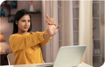 Computer User Alleviates Hand Pain
